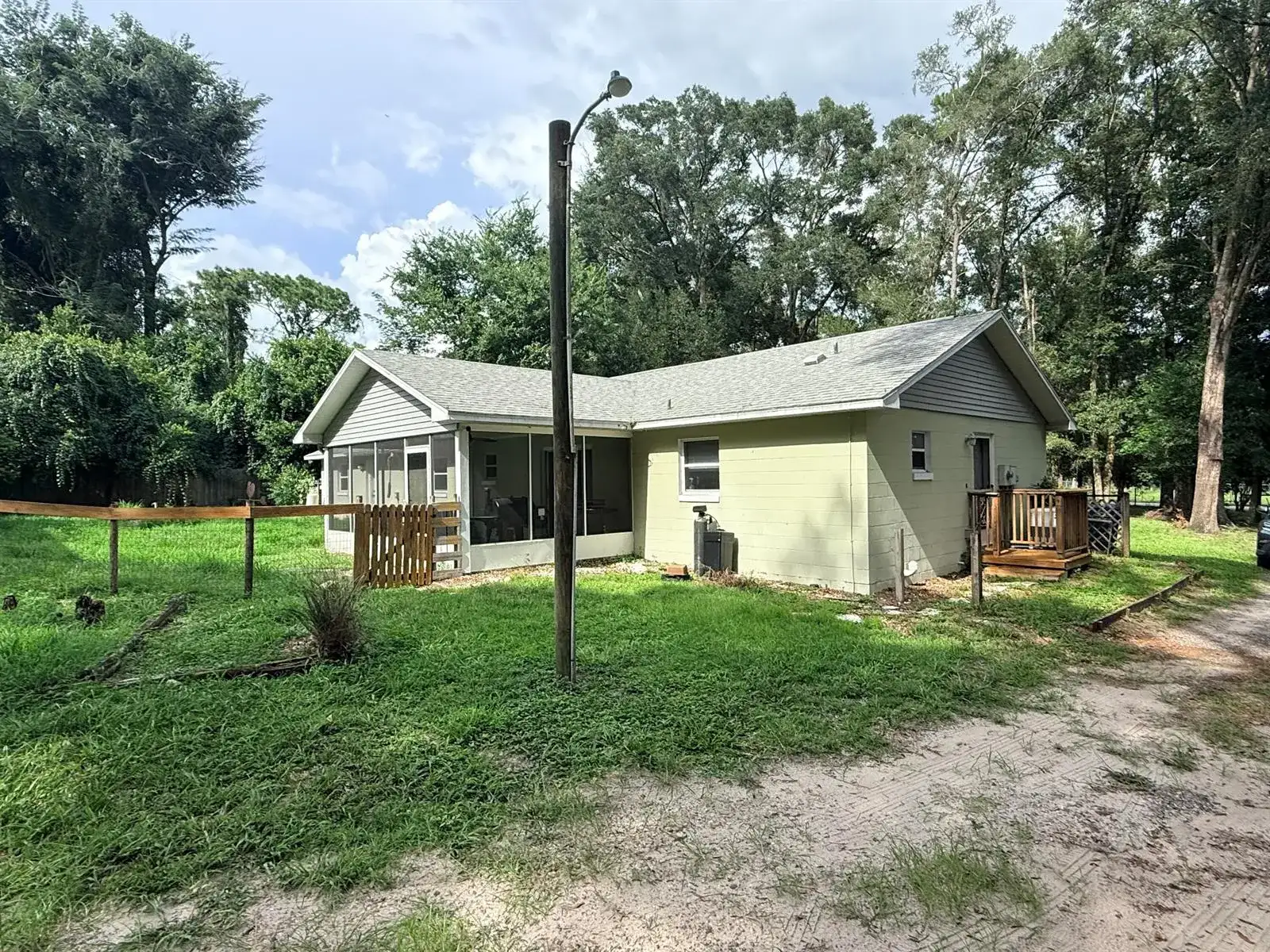 7528 County Road 663, FL 33513 photo 3