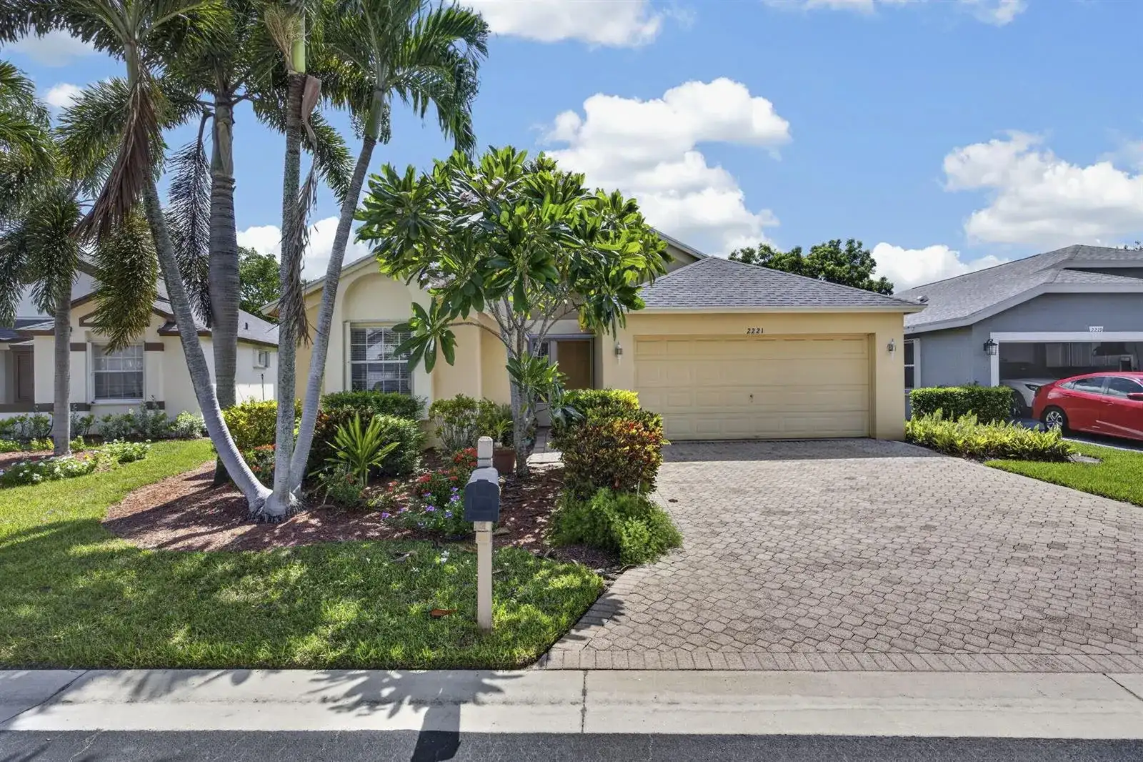 2221 SOUNDINGS Court, FL 33413 photo 2