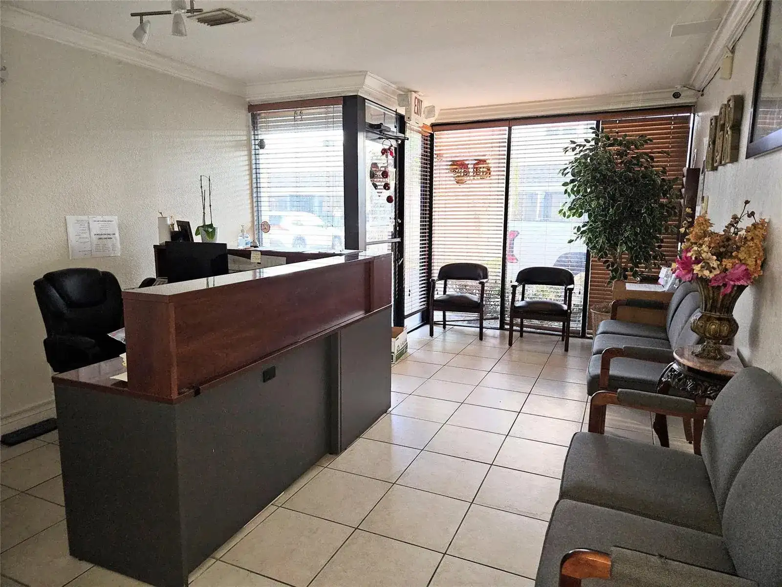 6187 NW 167th Street, Miami Lakes FL 33014 photo 2
