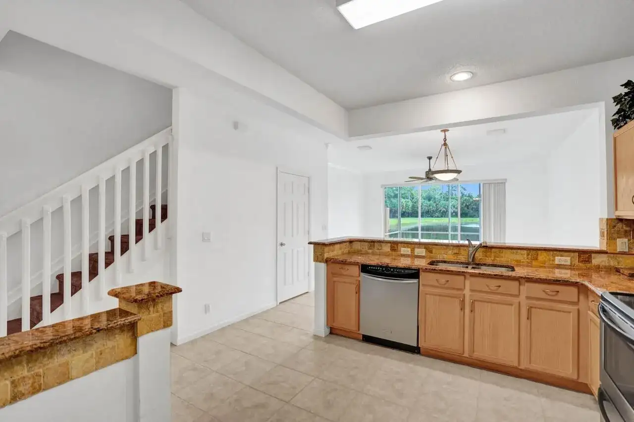 1102 Woodfield Road, FL 33415 photo 5