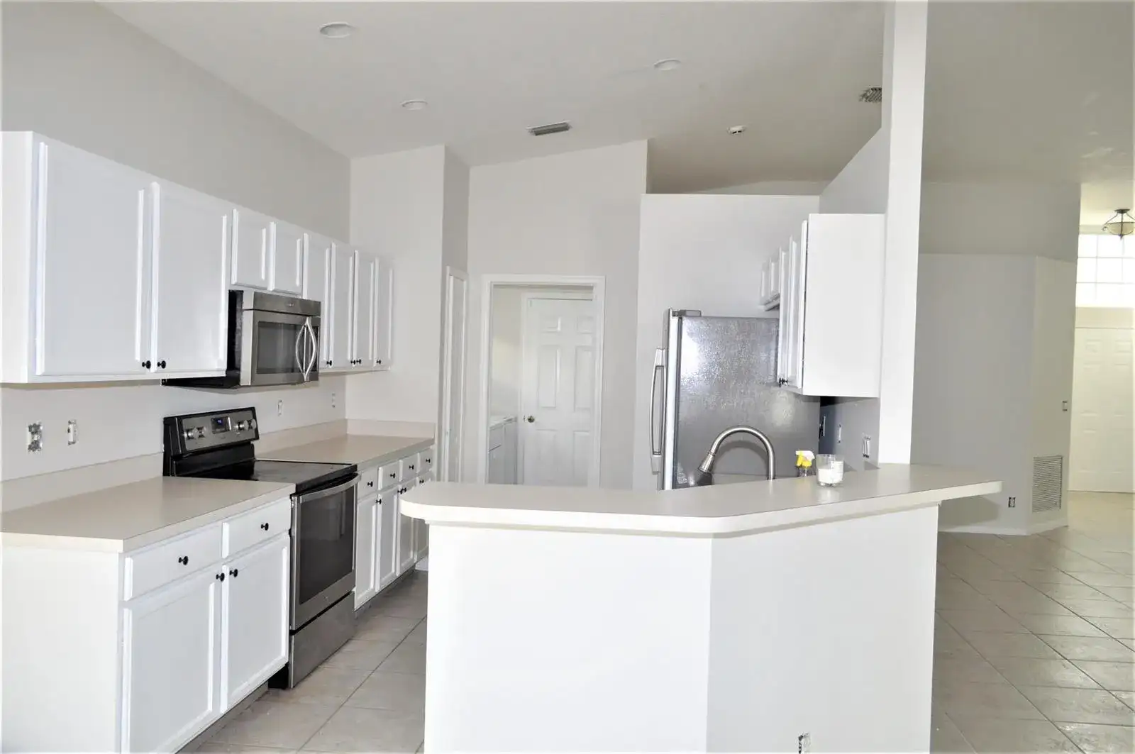880 NW WATERLILY Place, Jensen Beach FL 34957 photo 2