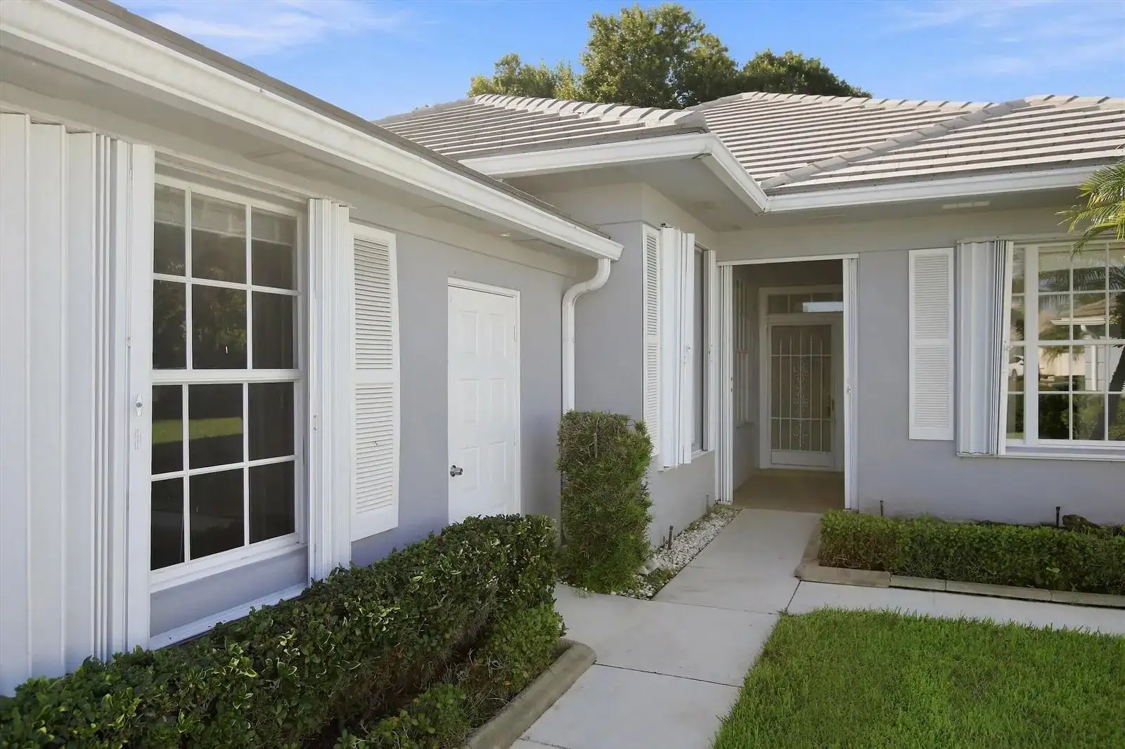 240 NW Bentley Circle, Port St. Lucie FL 34986 photo 4