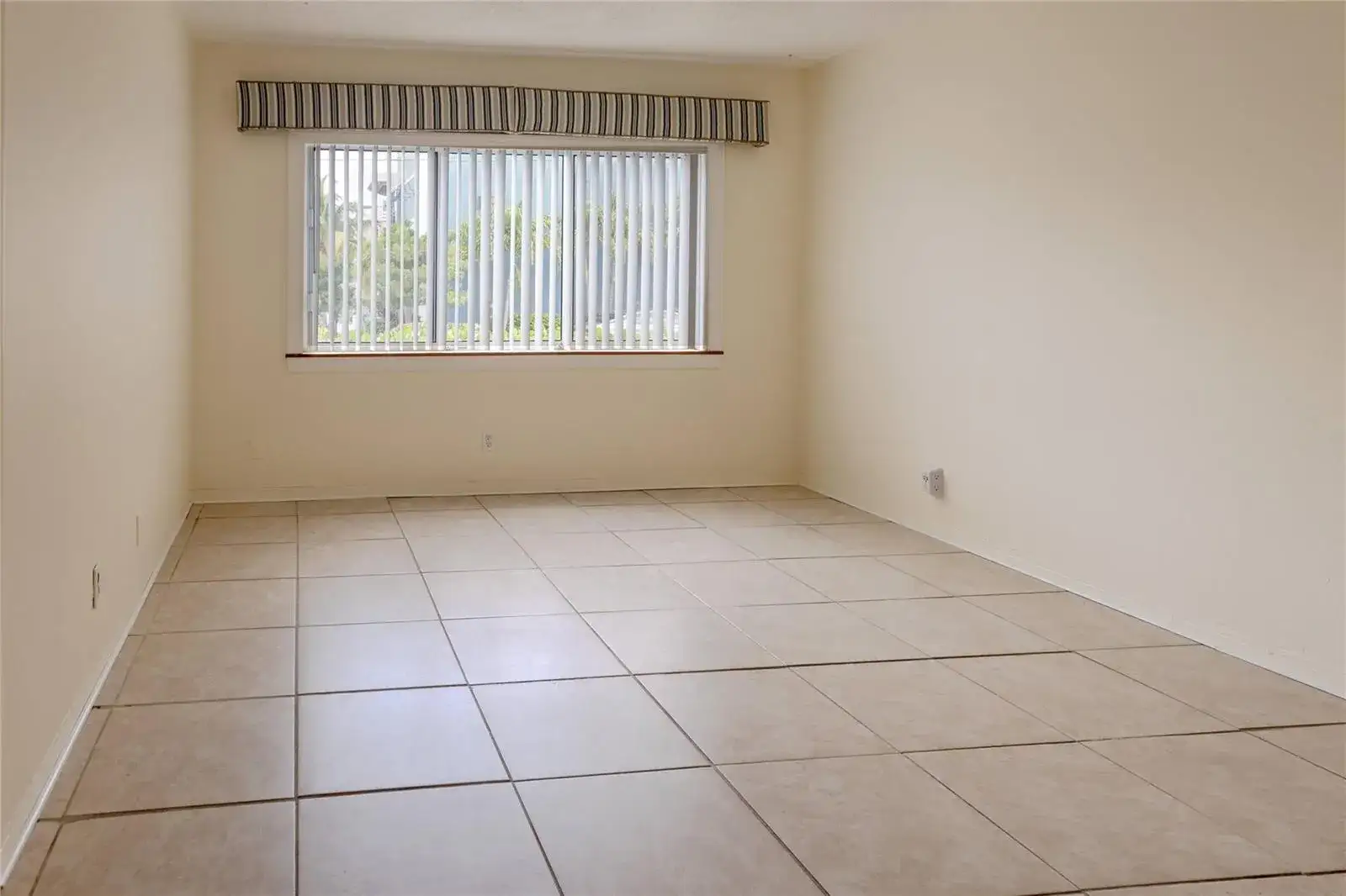 1001 SE 16th Street, Fort Lauderdale FL 33316 photo 5