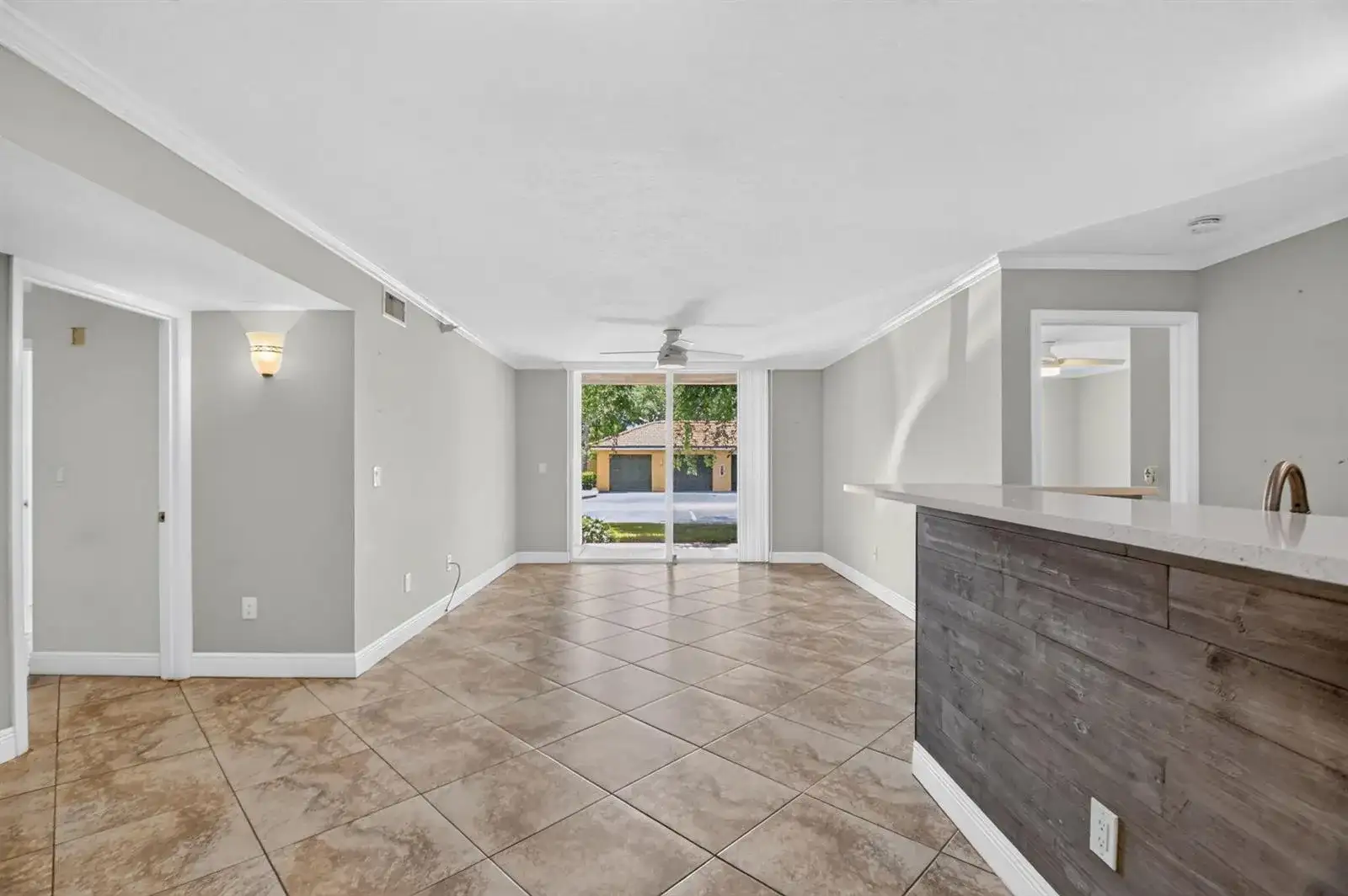 110 YACHT CLUB Way # 103, Hypoluxo FL 33462 photo 3