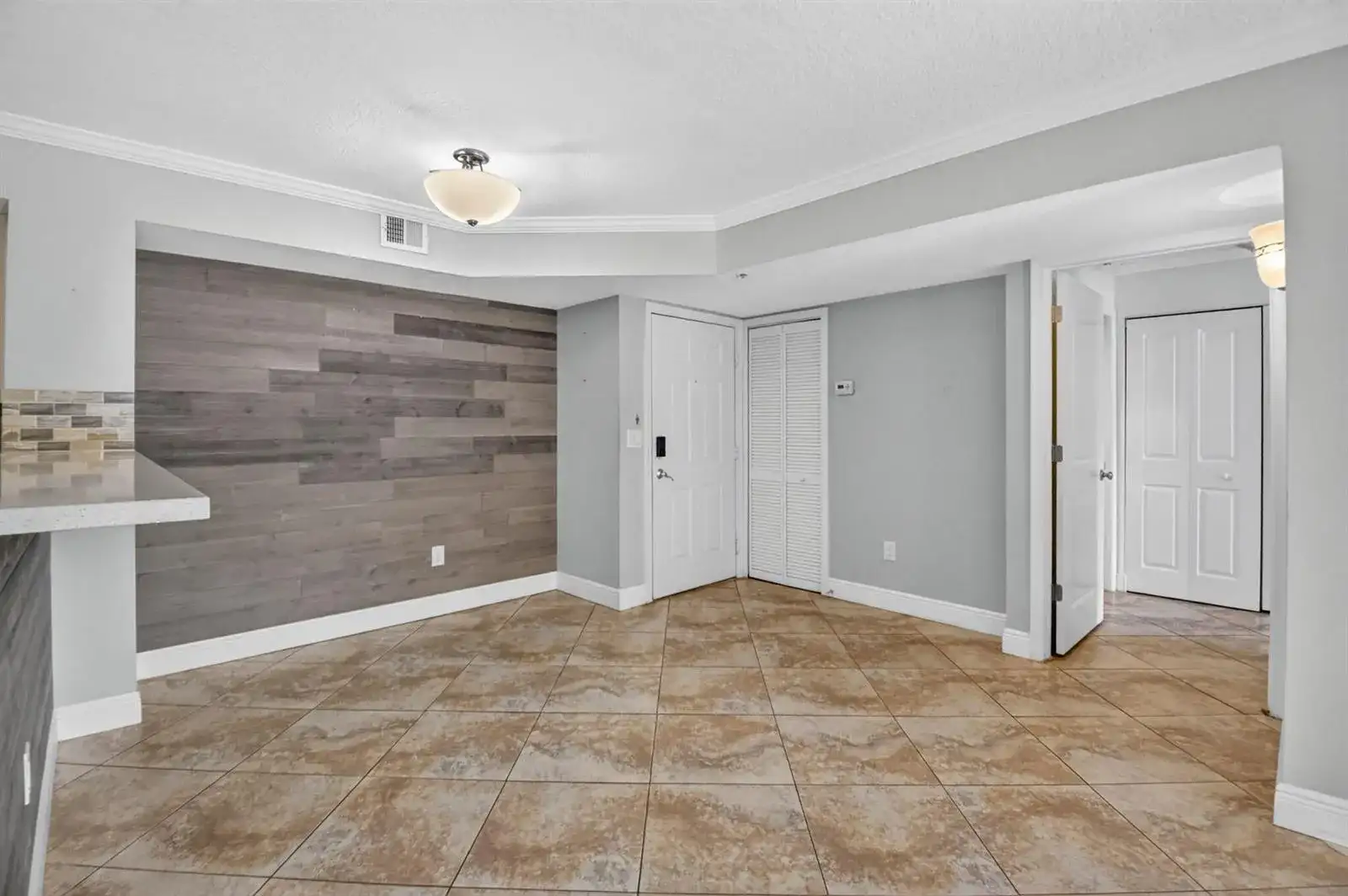 110 YACHT CLUB Way # 103, Hypoluxo FL 33462 photo 5