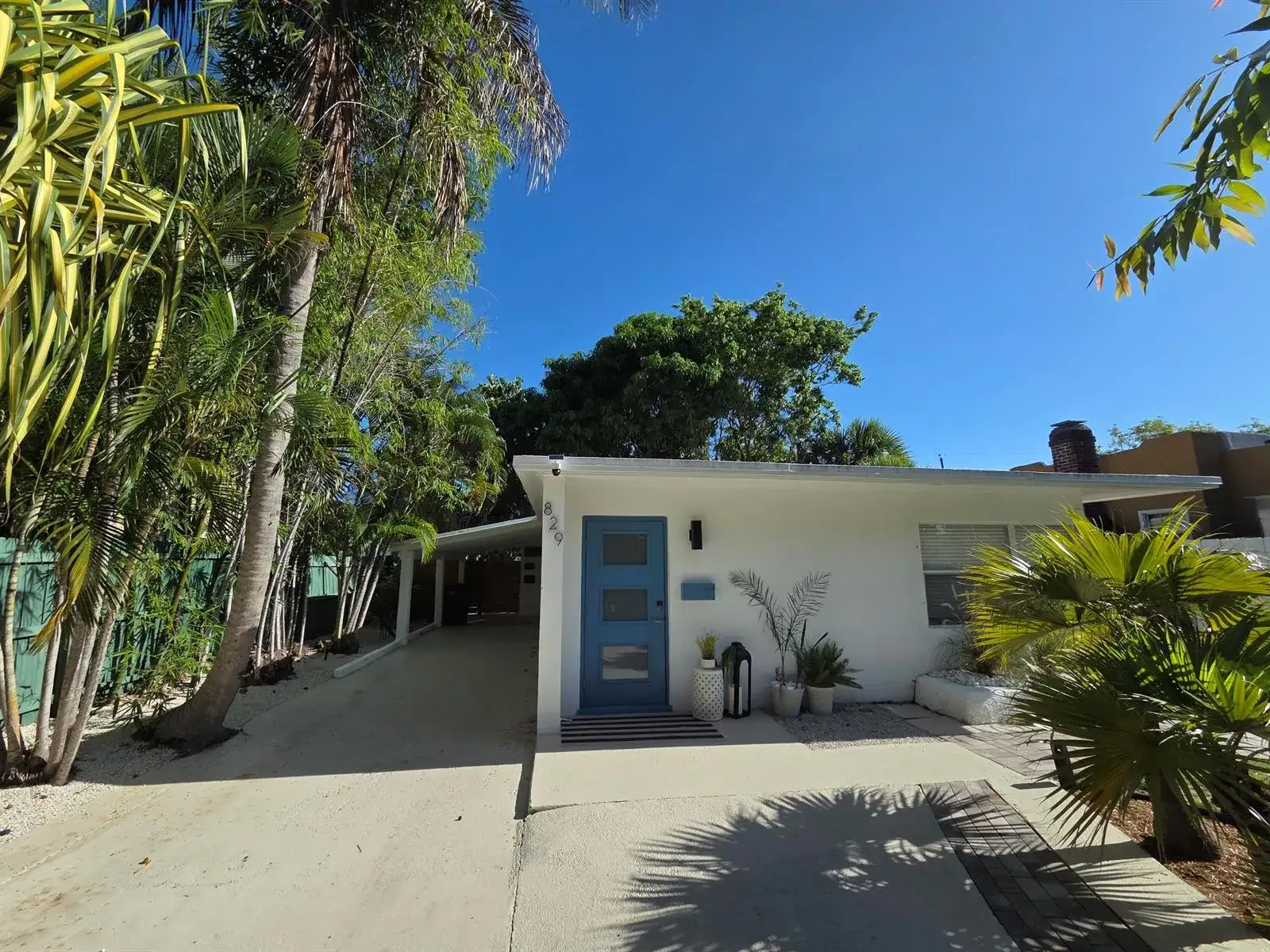 829 Macy Street, West Palm Beach FL 33405 photo 2