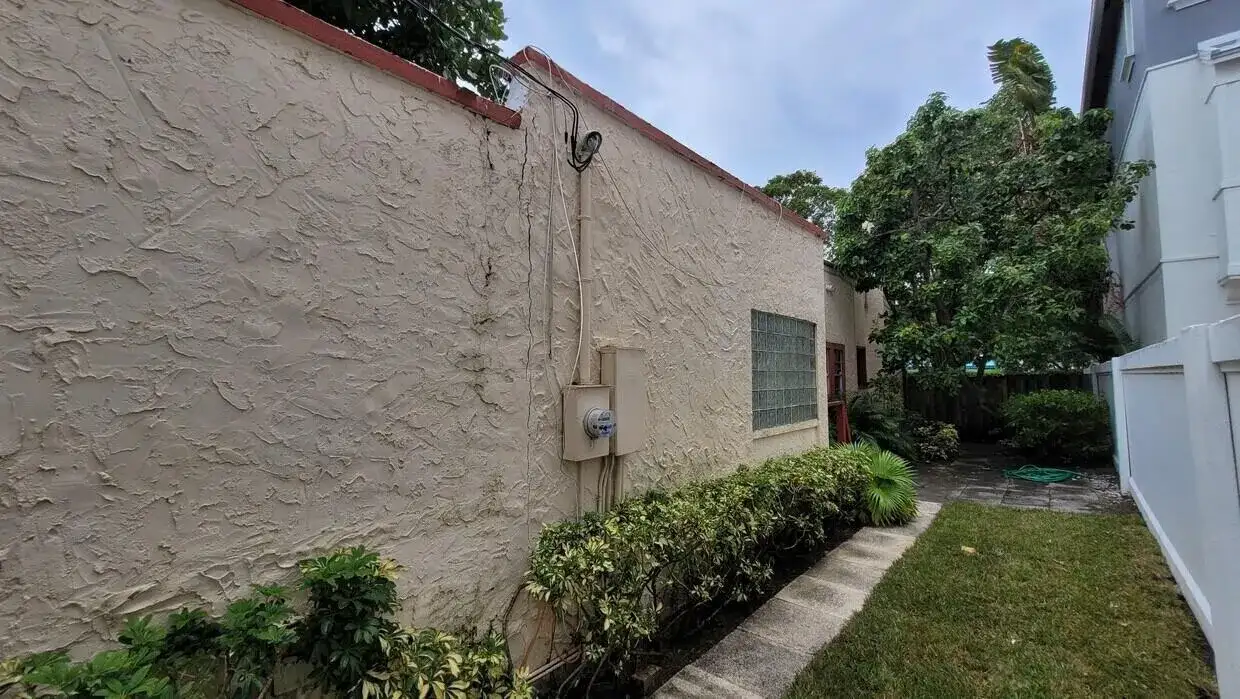 265 NE 5th Avenue, Delray Beach FL 33483 photo 3
