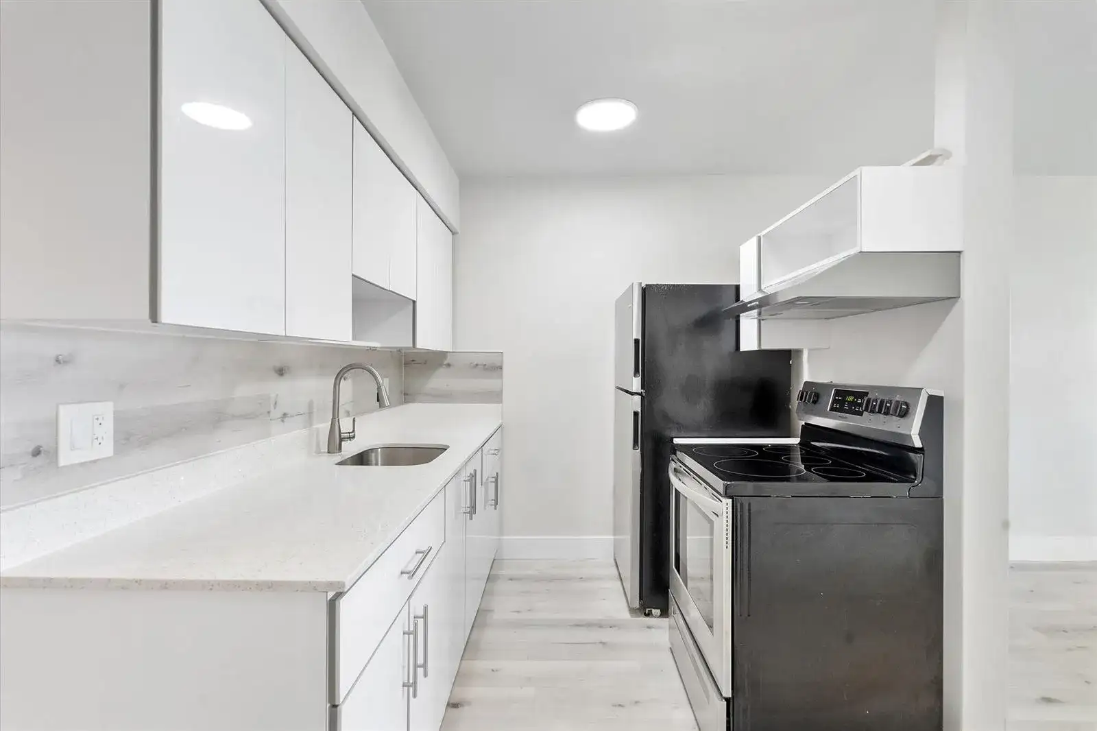1638 PLUNKETT Street # 9, Hollywood FL 33020 photo 3