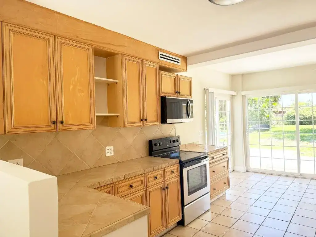 1229 15TH Avenue N, FL 33460 photo 4