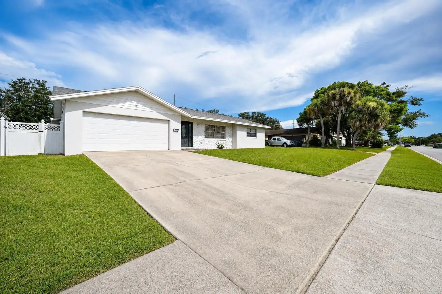 833 PARK MANOR Drive, Orlando FL 32825 photo 3
