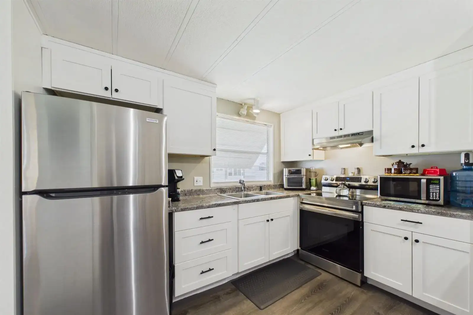 10003 Granada Bay, Boynton Beach FL 33436 photo 2