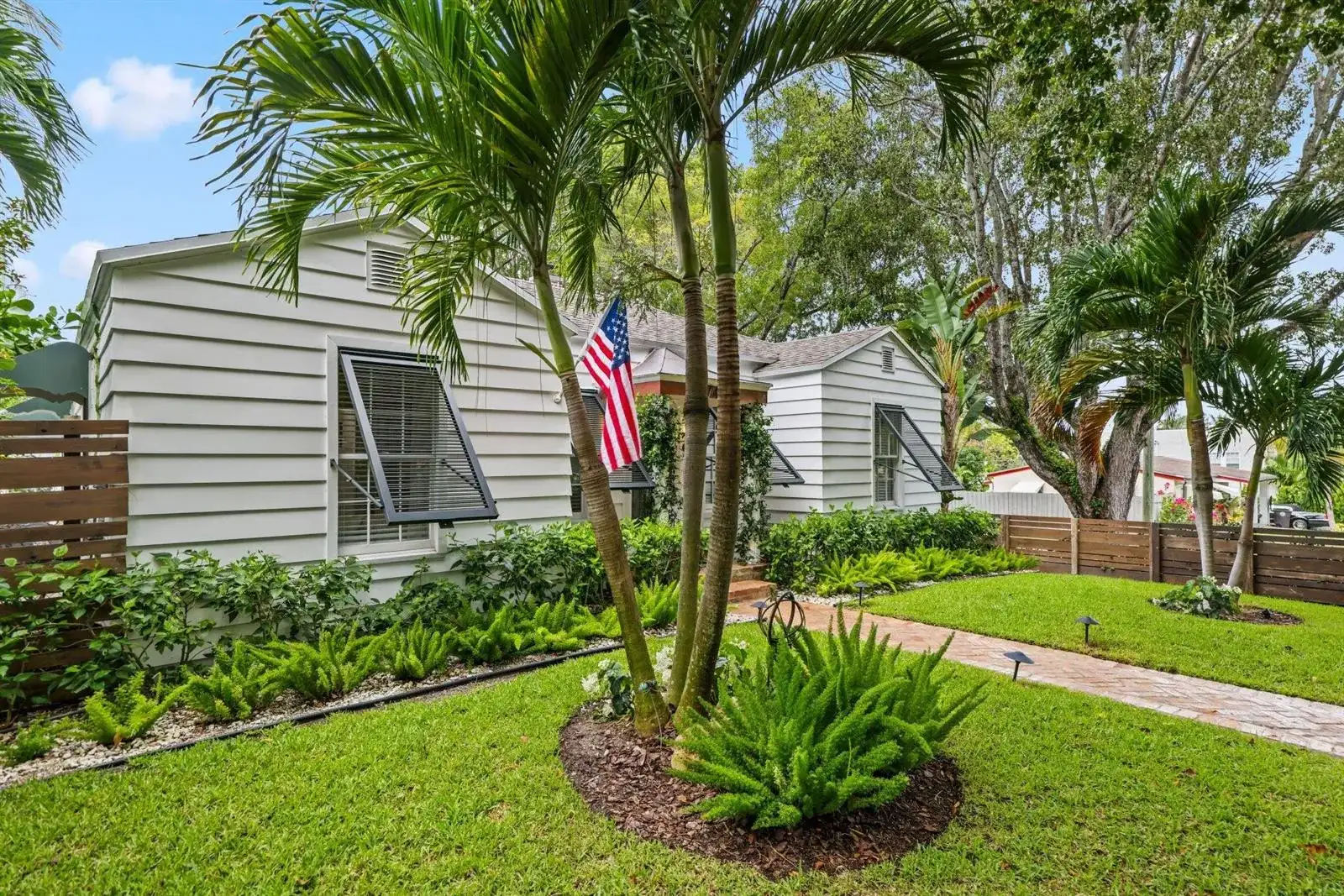 744 SUNSET Road, West Palm Beach FL 33401 photo 3