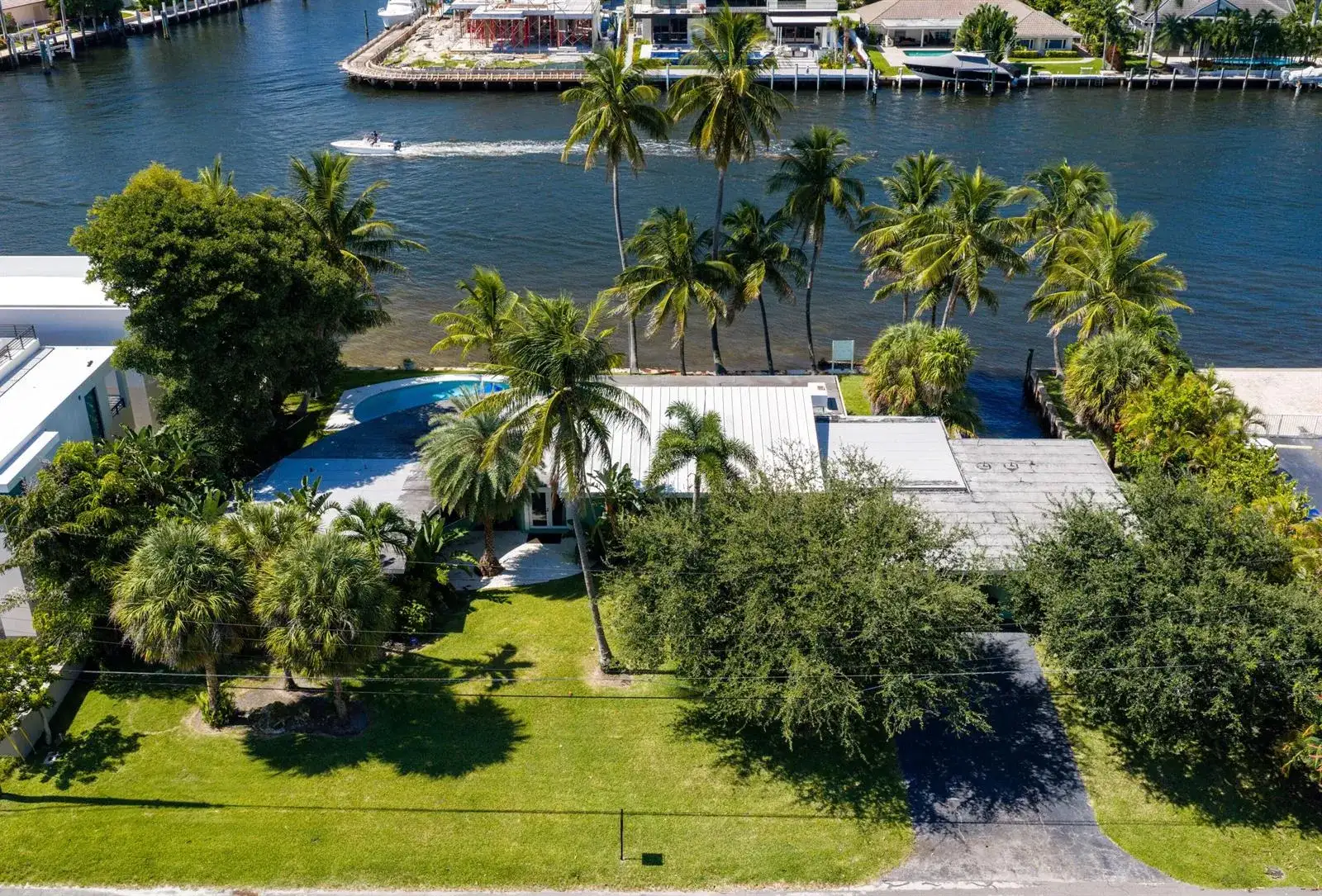 2605 N RIVERSIDE Drive, Pompano Beach FL 33062 photo 2