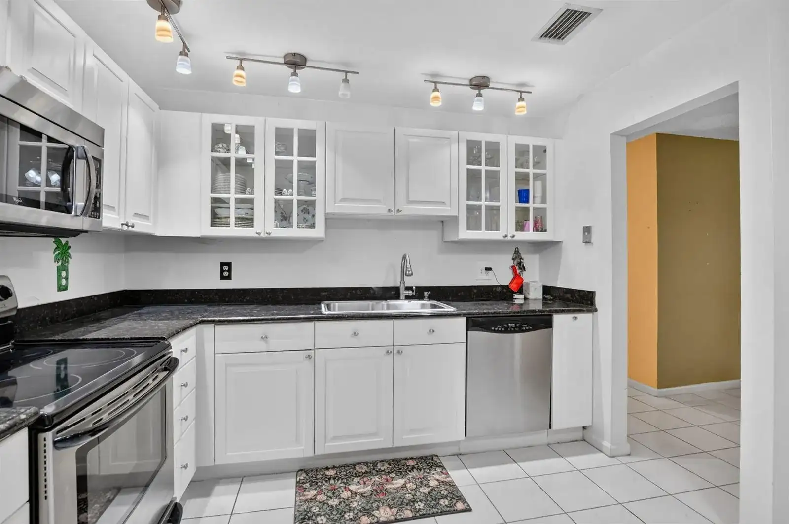 9364 Sable Ridge Circle # D, Boca Raton FL 33428 photo 2