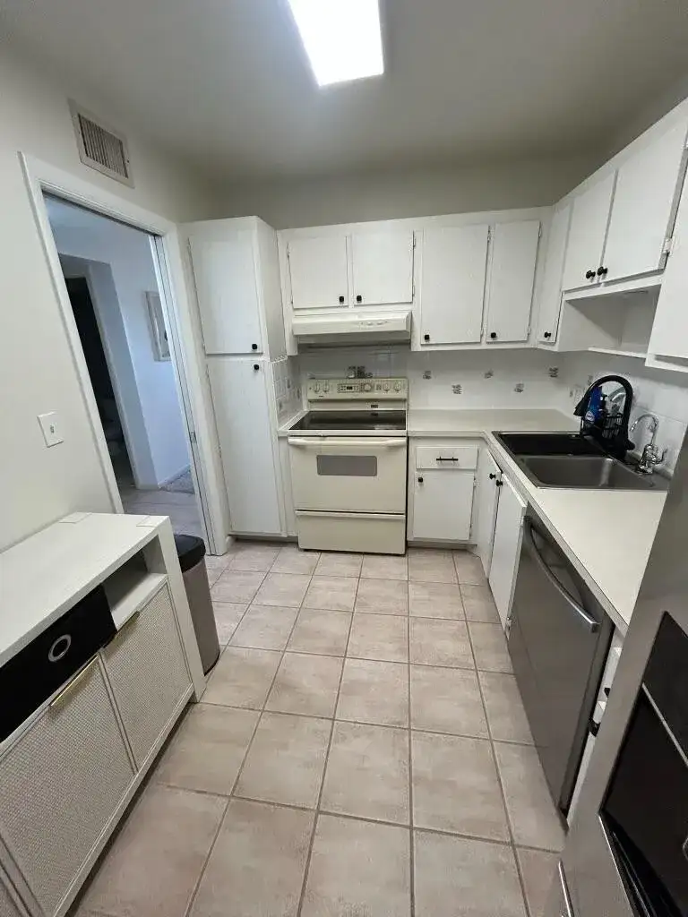 4489 Luxemburg Court, FL 33467 photo 3