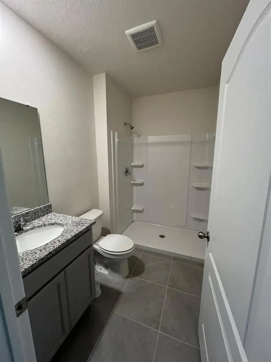 2892 Waterlily Way, FL 34759 photo 3