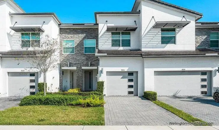 4778 NAVALI Drive, Lake Worth FL 33467 photo 2