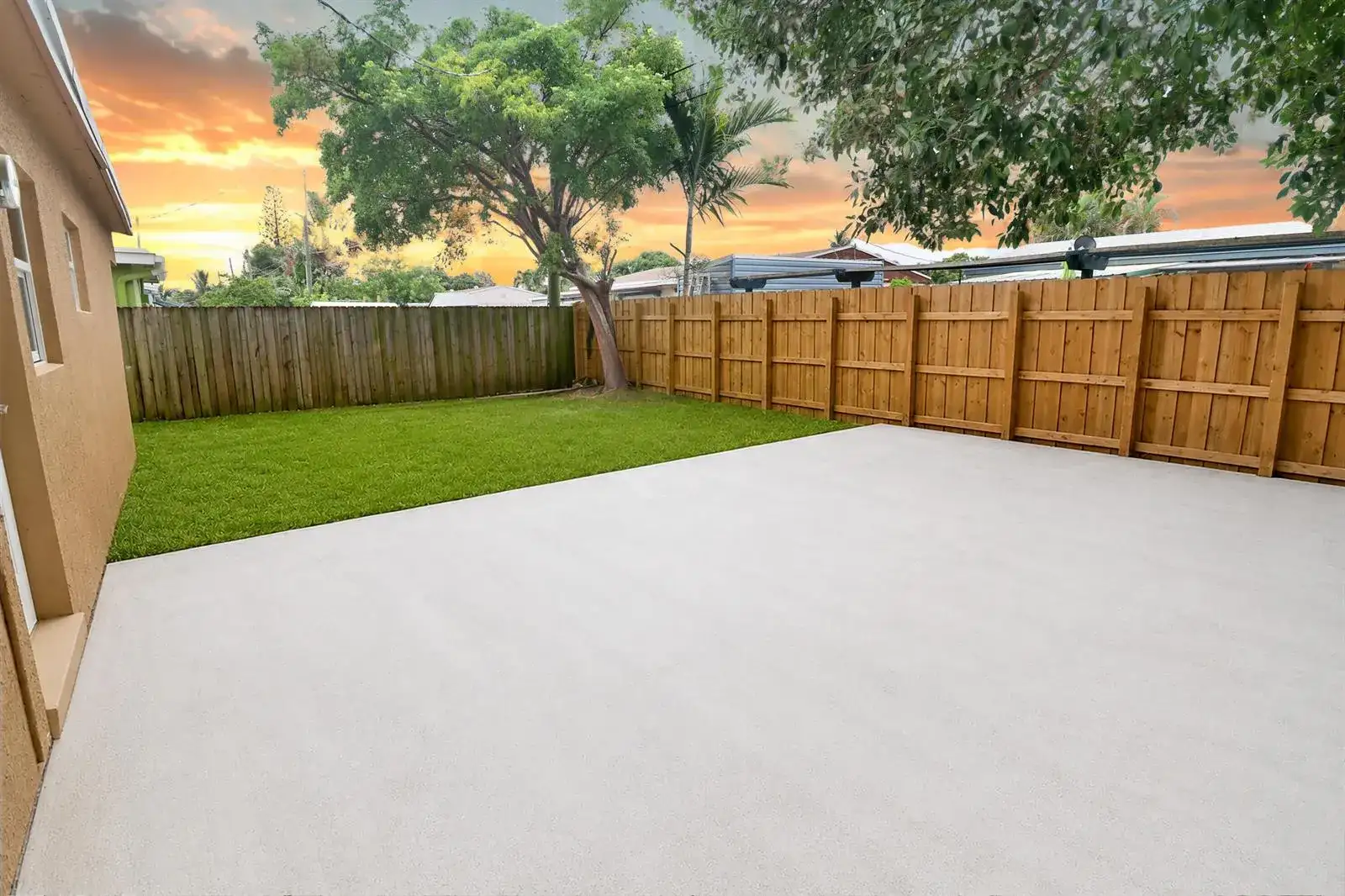 5249 NE 4TH Terrace, Oakland Park FL 33334 photo 2