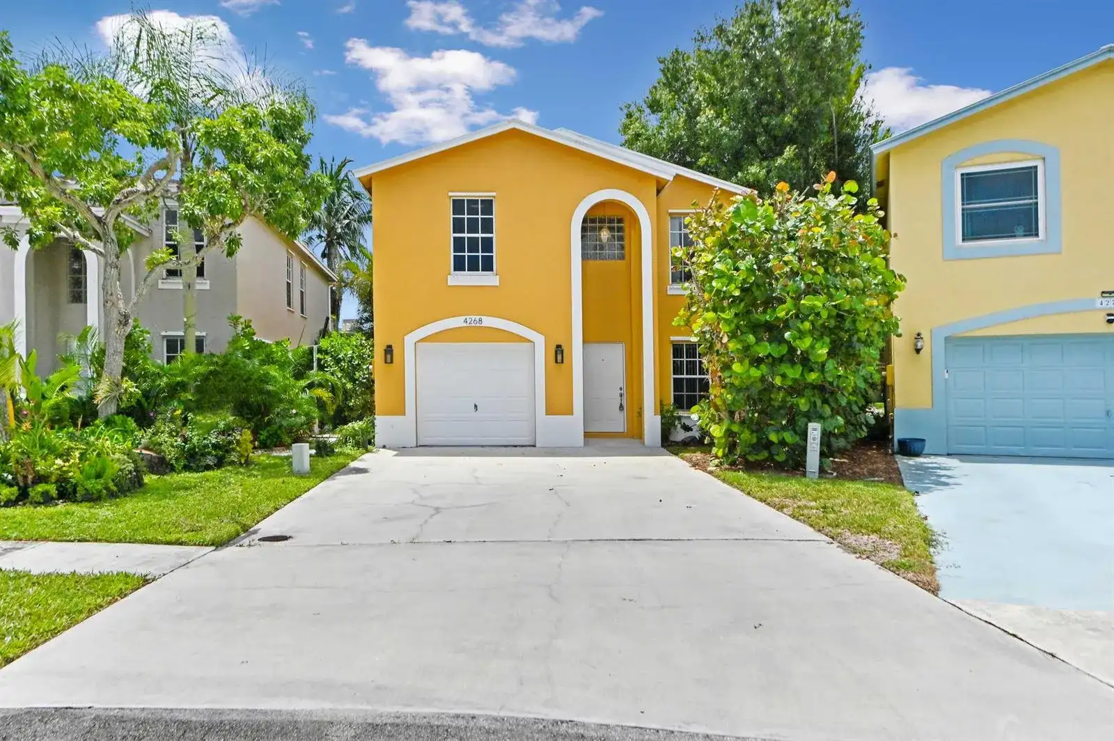 4268 Pine Hollow Circle, FL 33463 photo 2