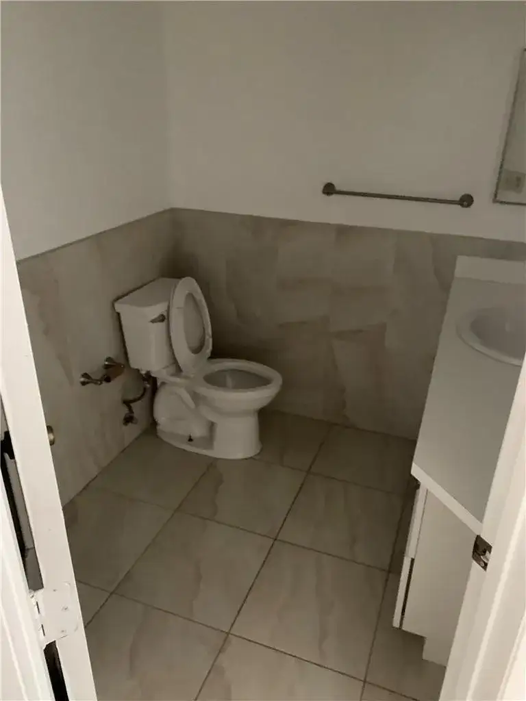 8985 NW 38TH Drive, Coral Springs FL 33065 photo 5