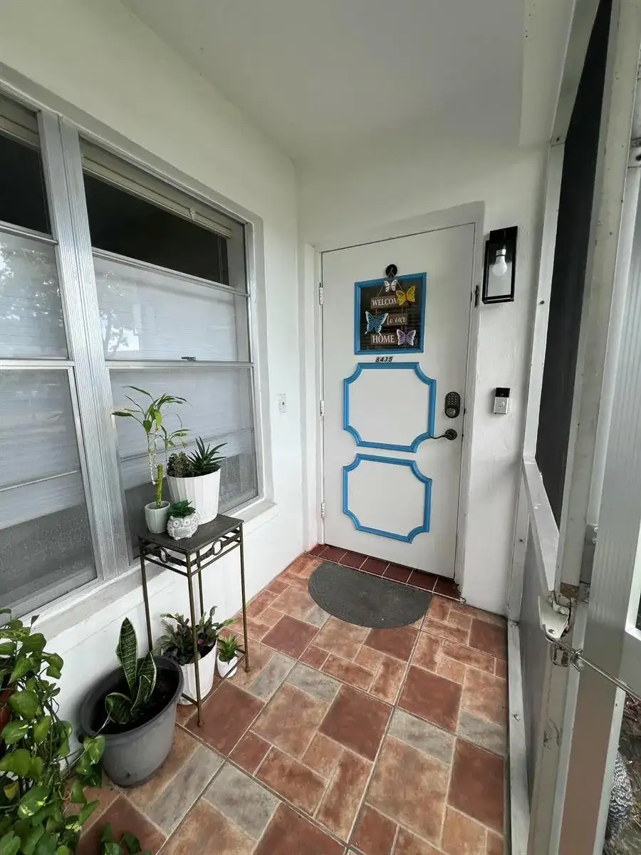 8435 NW 10TH Street # B50, Plantation FL 33322 photo 4