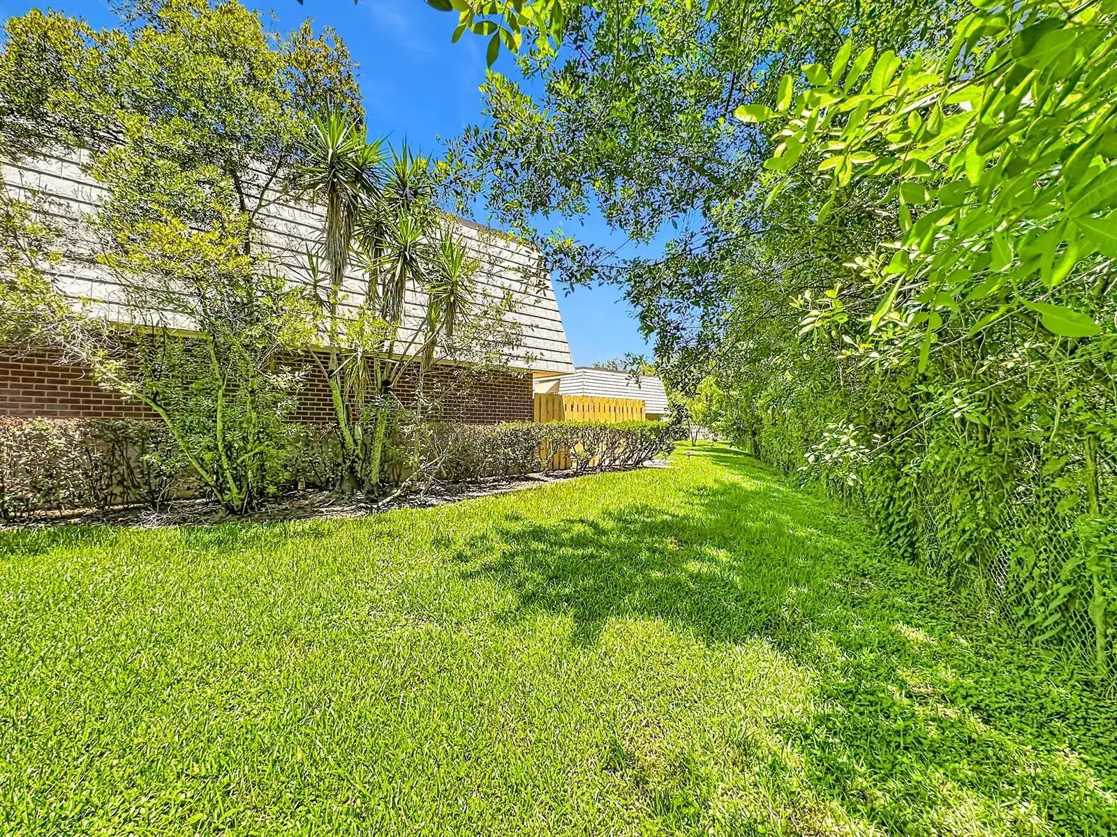 3192 SE BROOK Street, Stuart FL 34997 photo 2