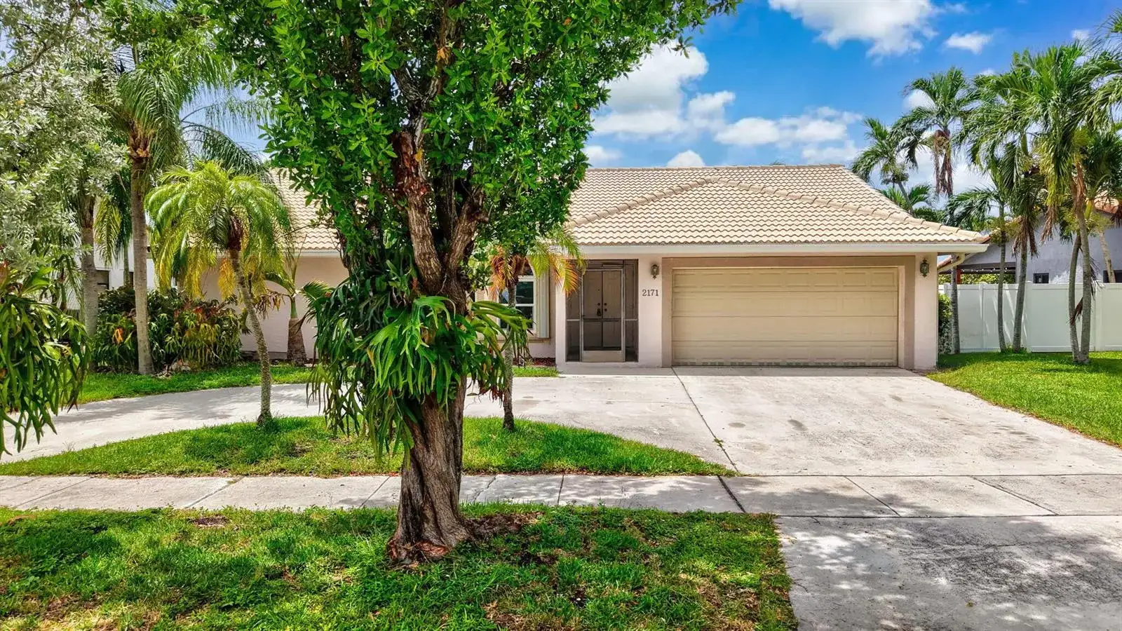2171 NW 76th Avenue, Margate FL 33063 photo 2
