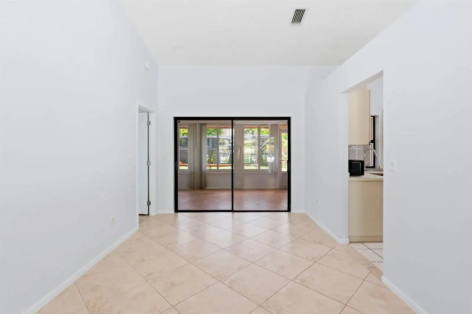2171 NW 76th Avenue, Margate FL 33063 photo 5