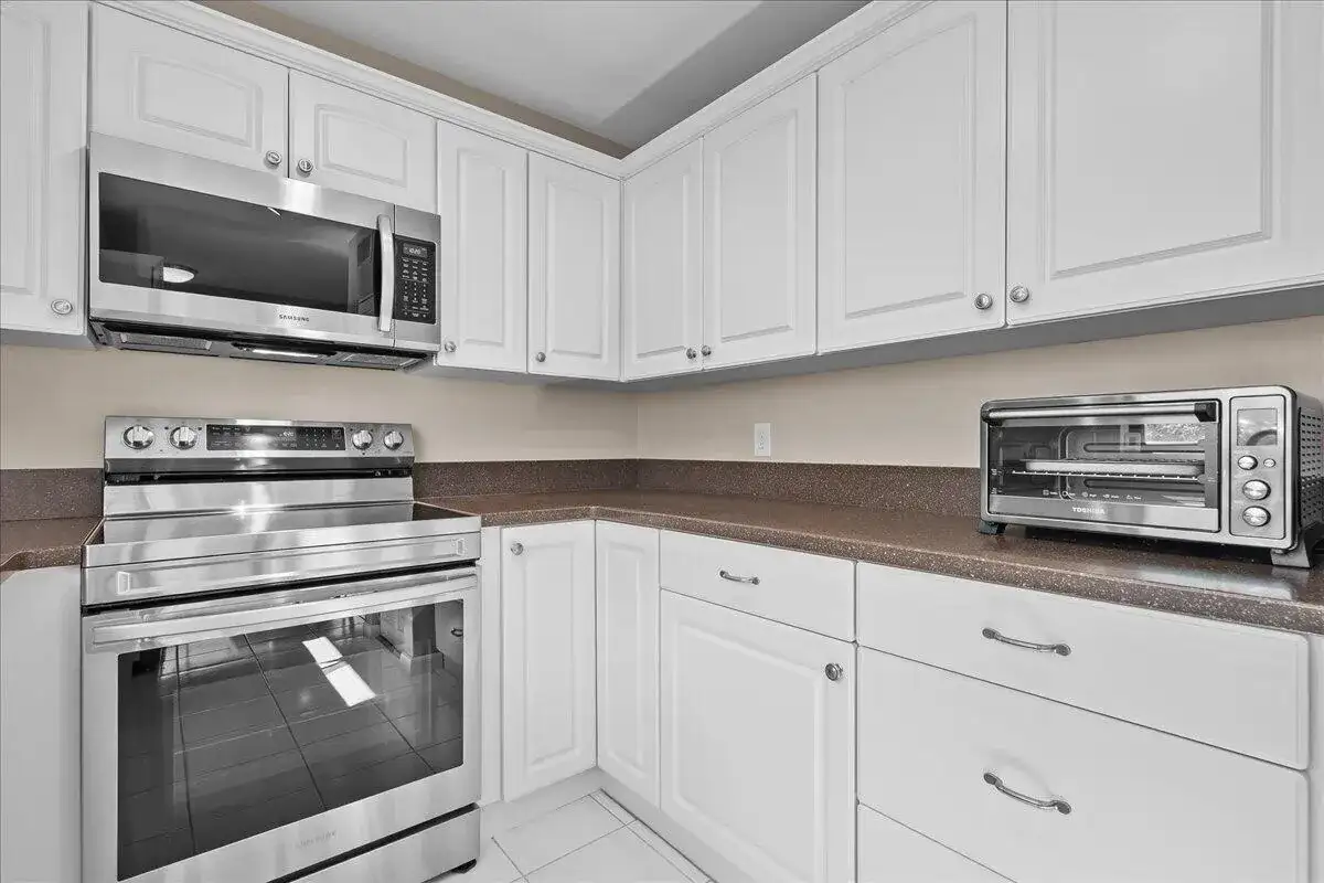 3323 Lucerne Park Drive, FL 33467 photo 3