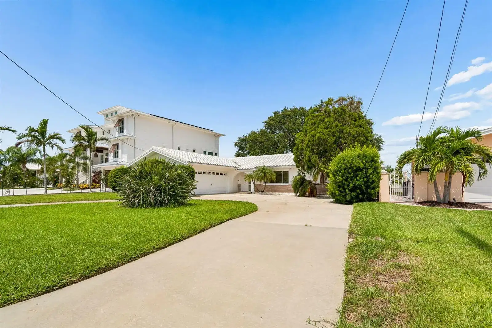 527 Harbor Drive N, FL 33785 photo 2