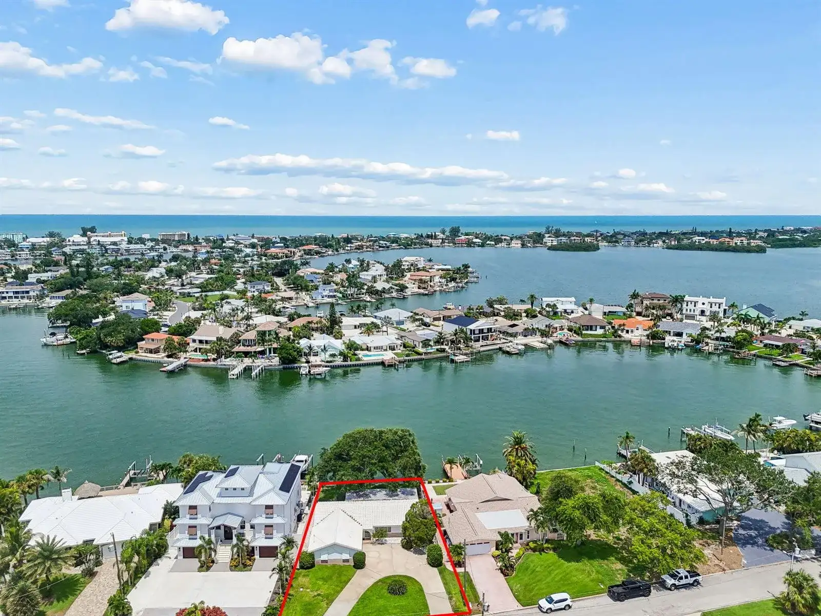 527 Harbor Drive N, FL 33785 photo 3