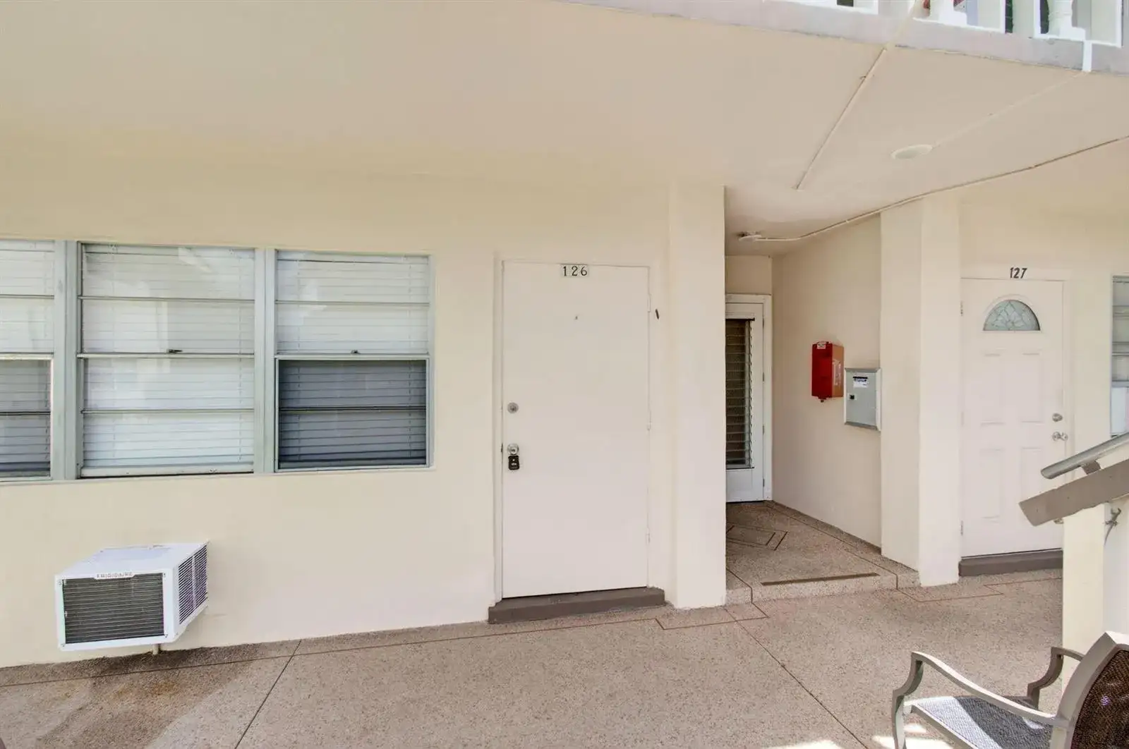 126 NORWICH F, West Palm Beach FL 33417 photo 4