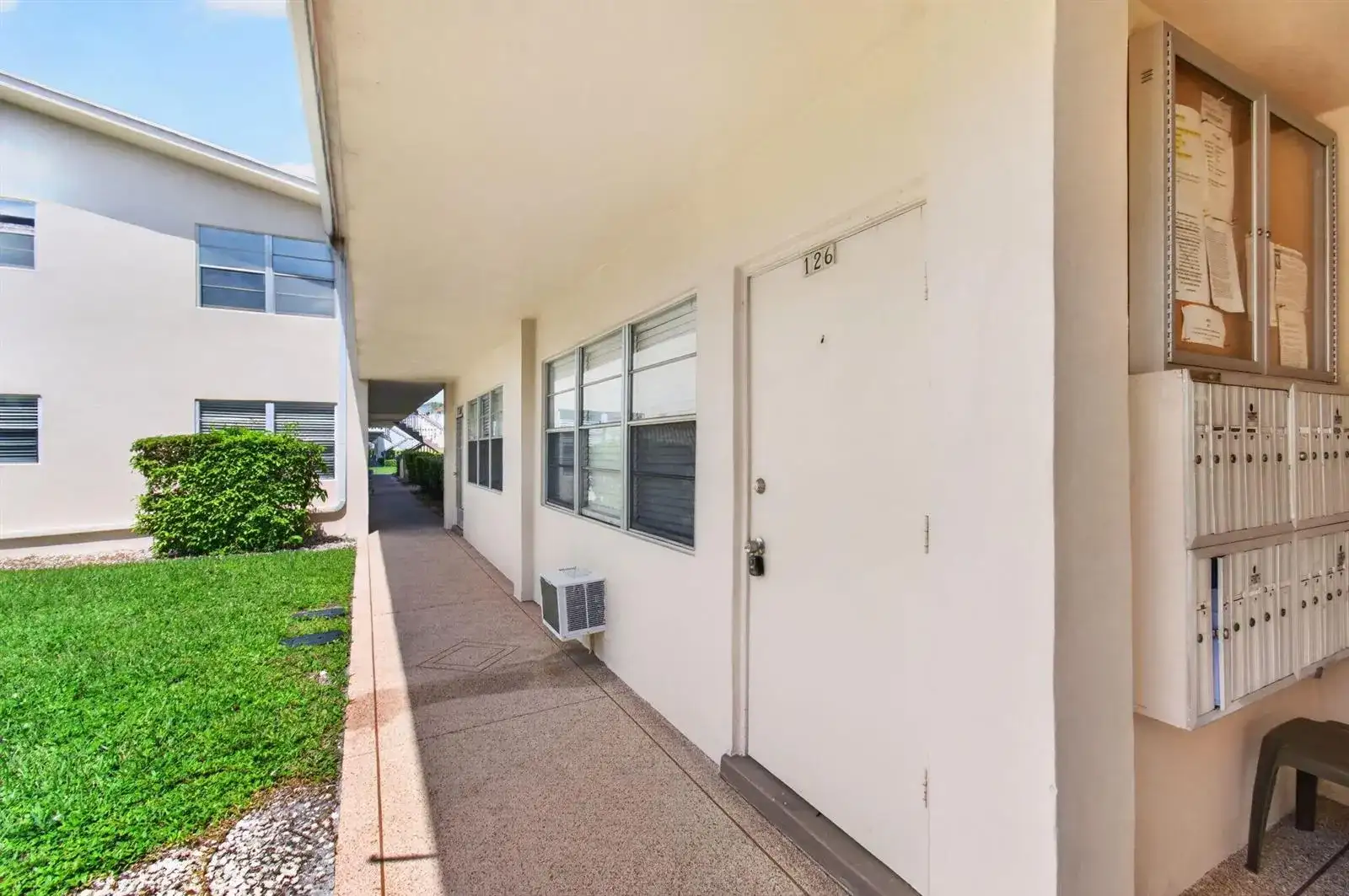 126 NORWICH F, West Palm Beach FL 33417 photo 5