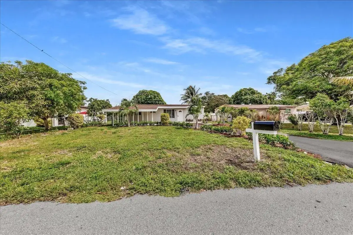 6311 SW 2ND Street, Margate FL 33068 photo 4
