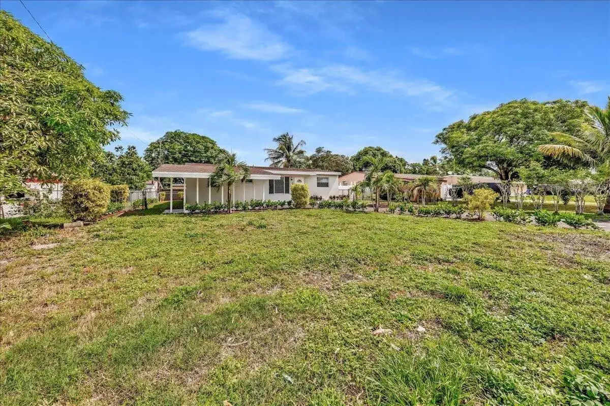 6311 SW 2ND Street, Margate FL 33068 photo 5