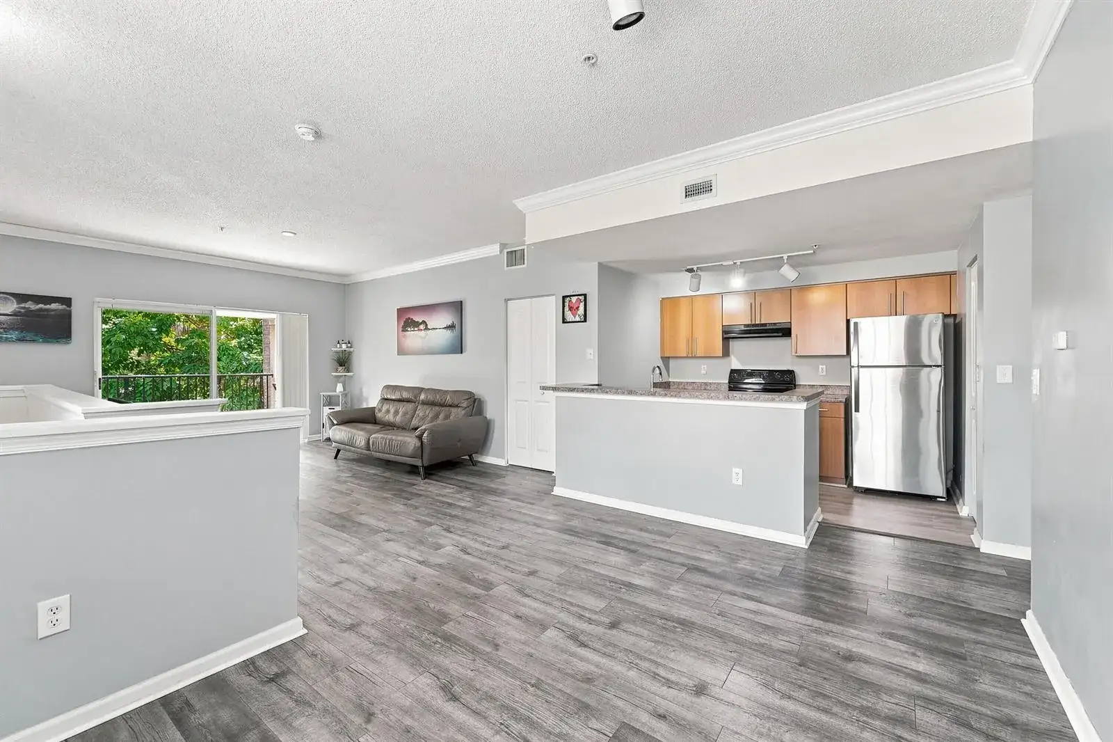 5940 W Sample Road # 308, Coral Springs FL 33067 photo 2