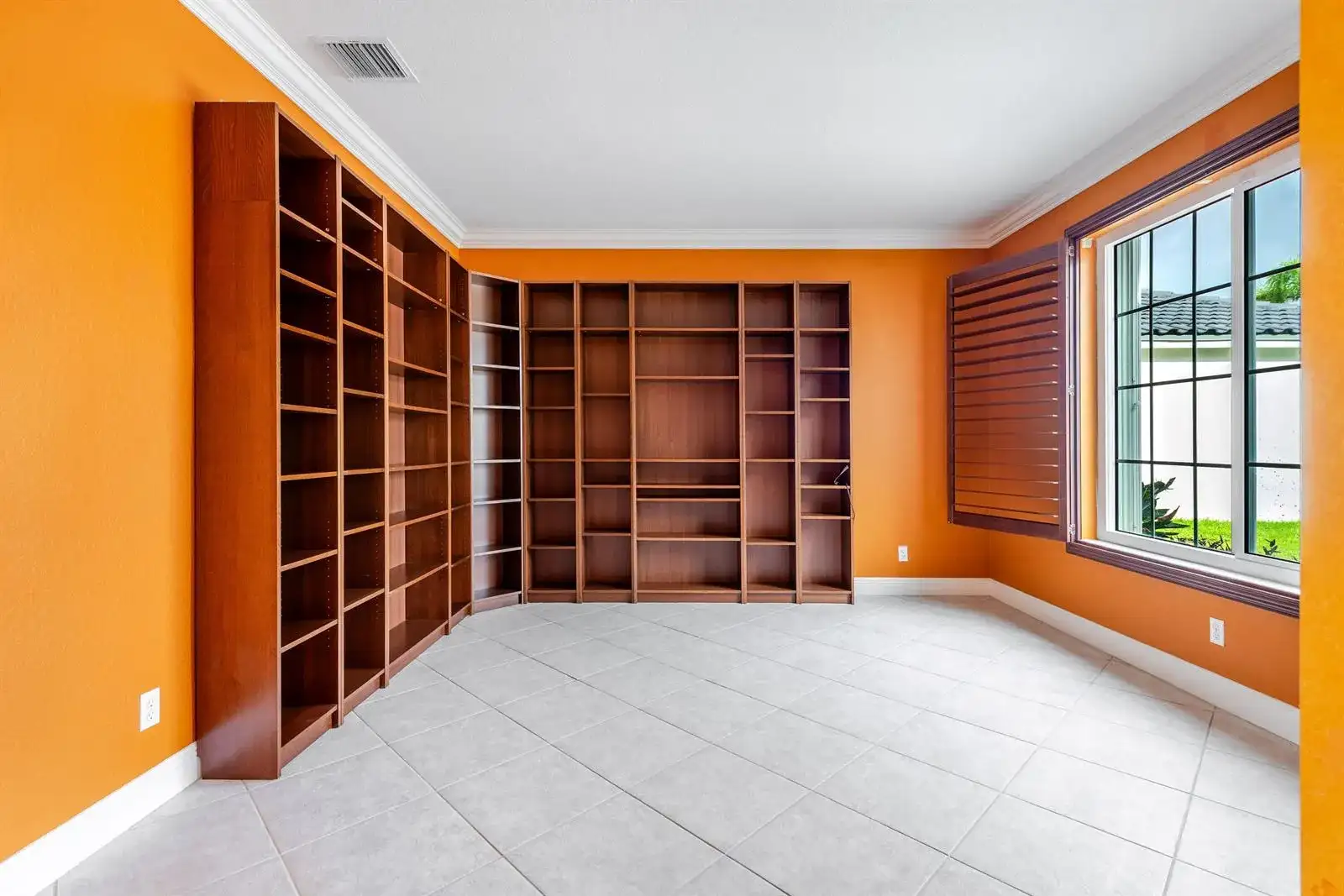 112 ISOLA Circle, Royal Palm Beach FL 33411 photo 3