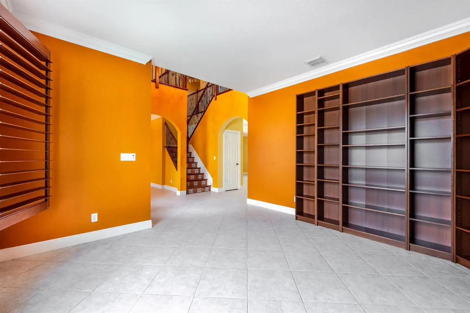 112 ISOLA Circle, Royal Palm Beach FL 33411 photo 4