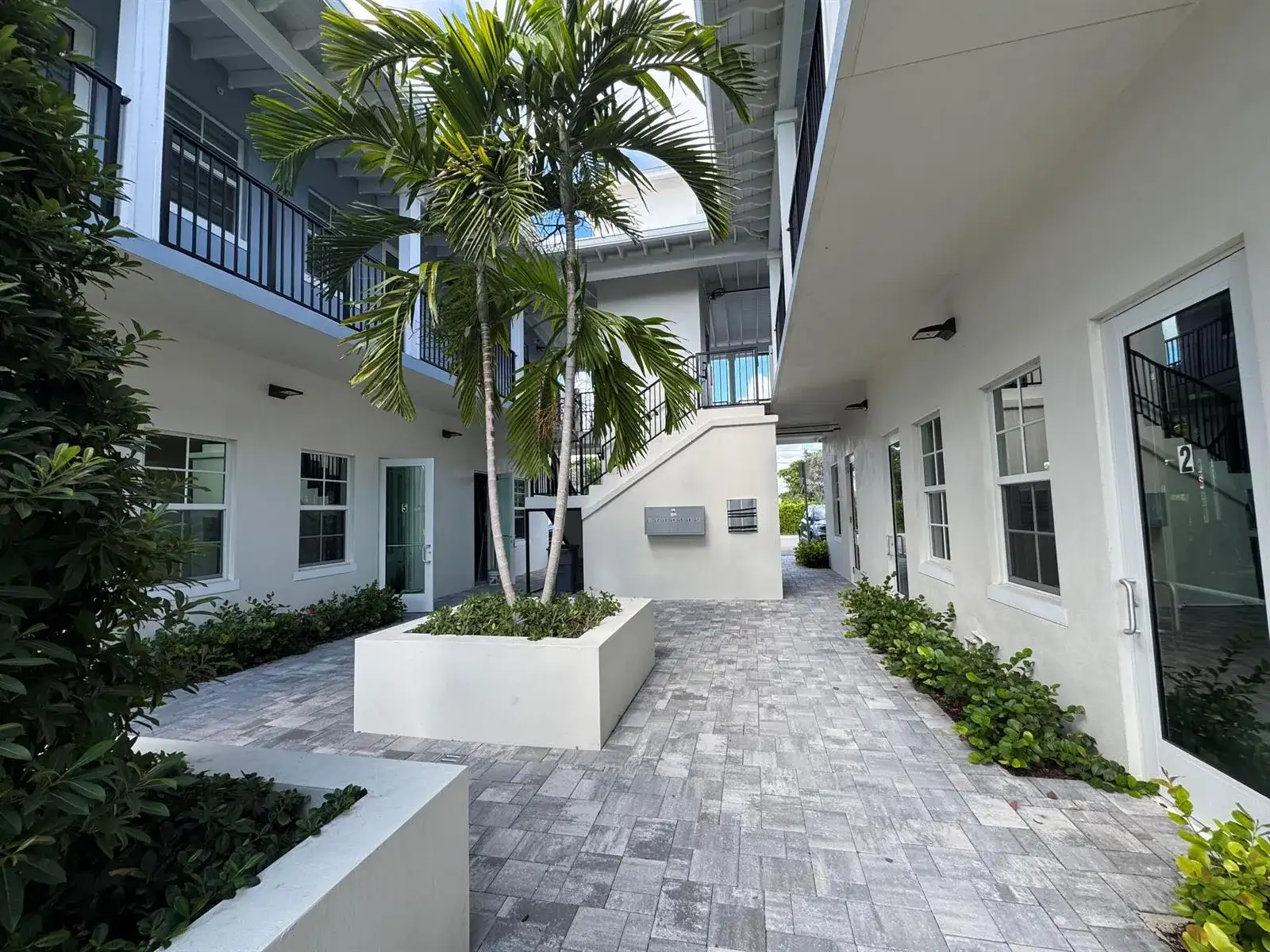 20 NW 6TH Avenue, Delray Beach FL 33444 photo 3