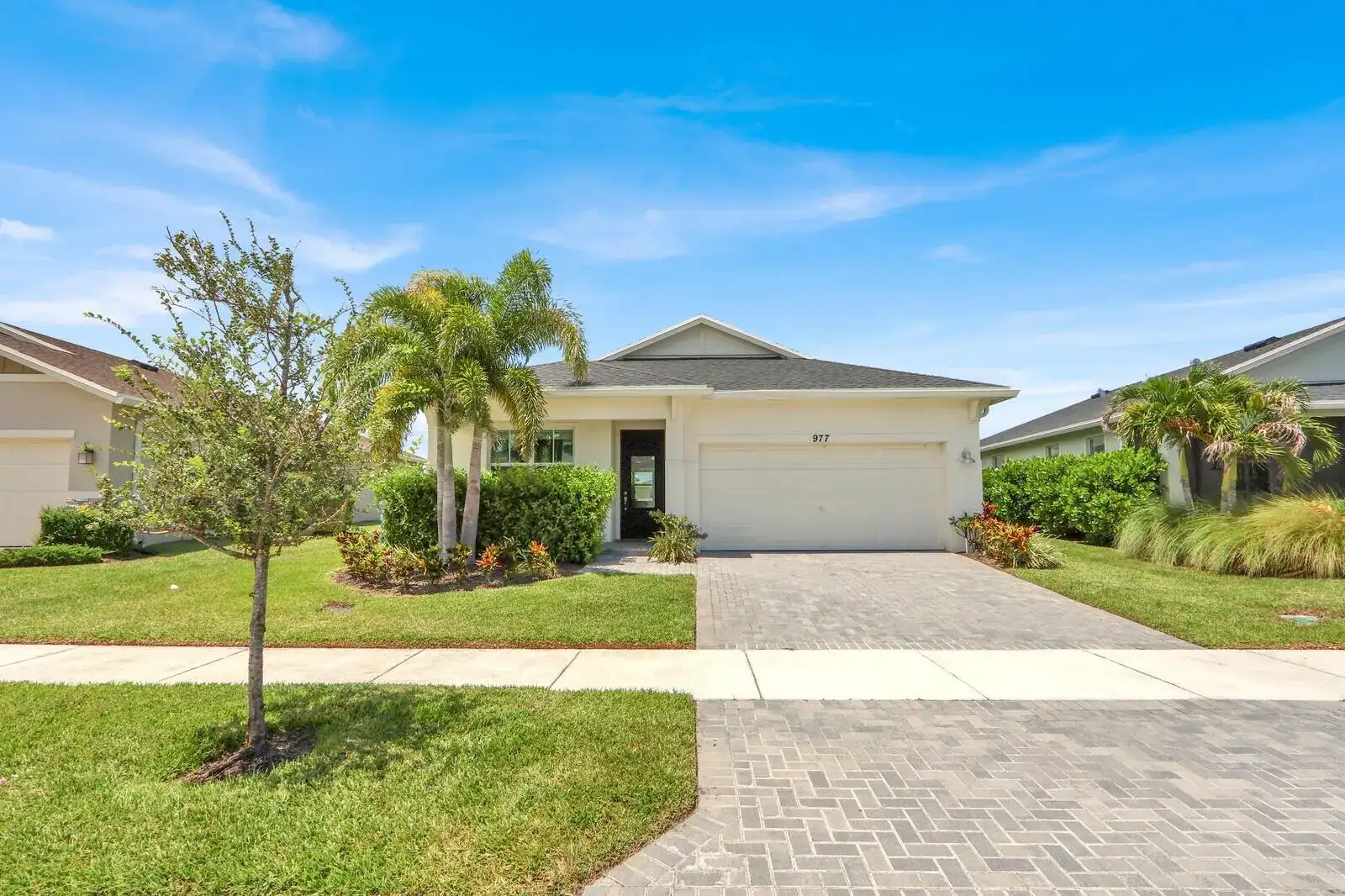 977 SE CROSSWOOD Way, Port St. Lucie FL 34984 photo 2