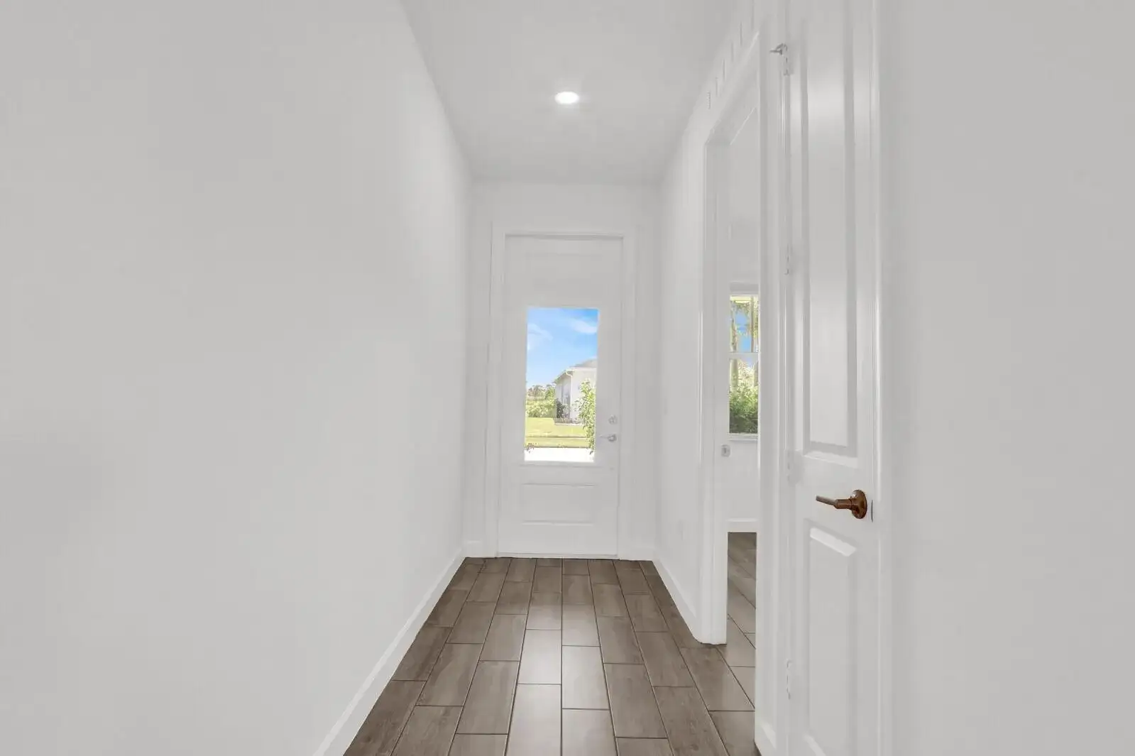977 SE CROSSWOOD Way, Port St. Lucie FL 34984 photo 4