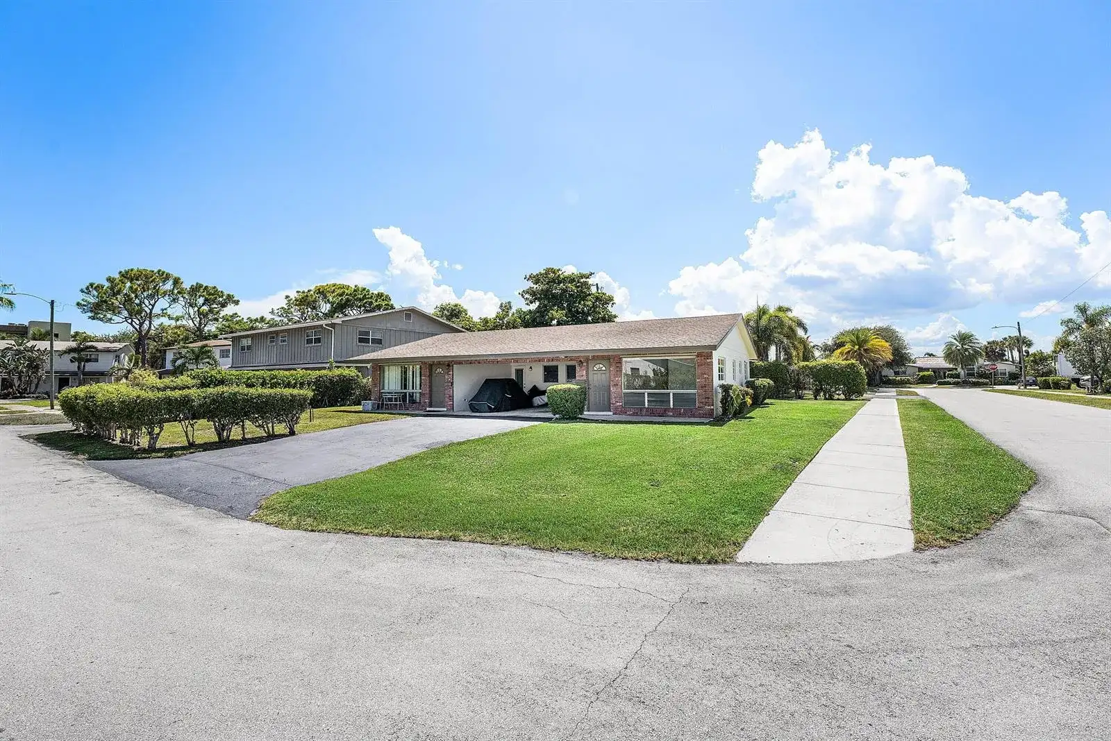 263 SE 8TH Terrace, Deerfield Beach FL 33441 photo 2