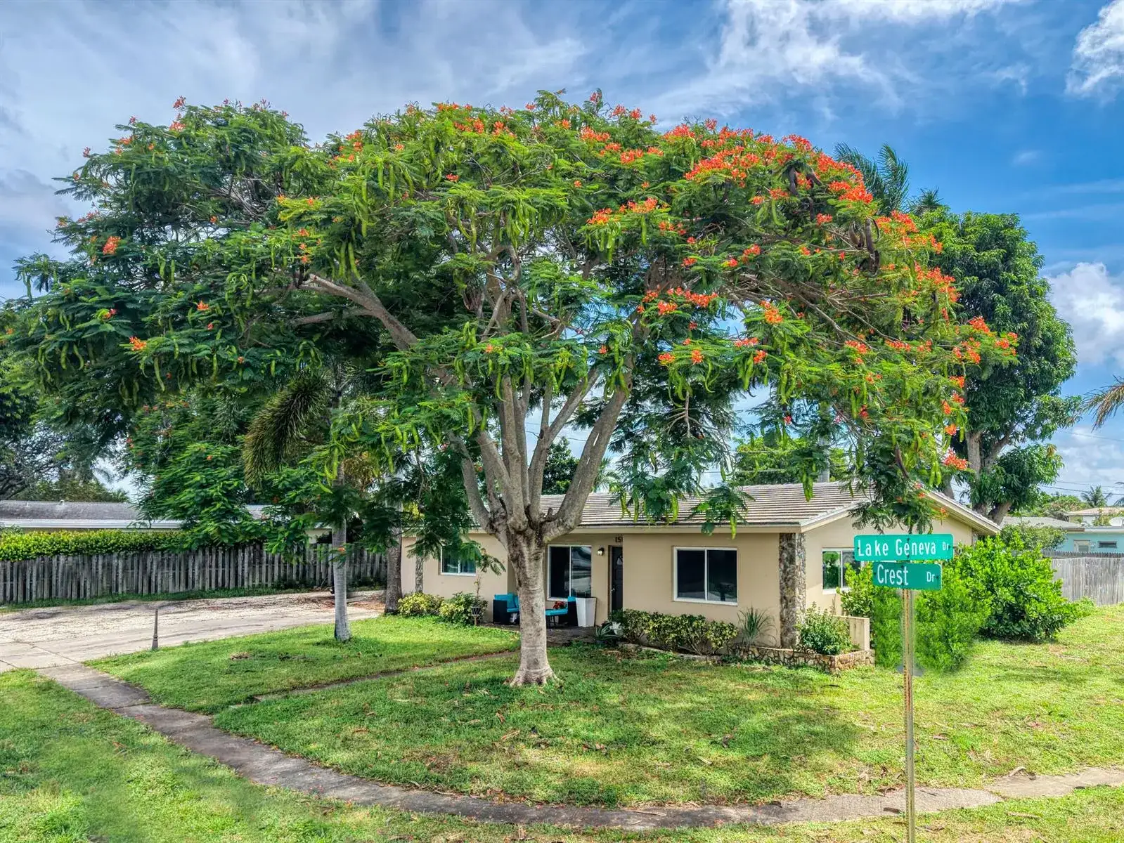 1510 CREST Drive, Lake Worth FL 33461 photo 3