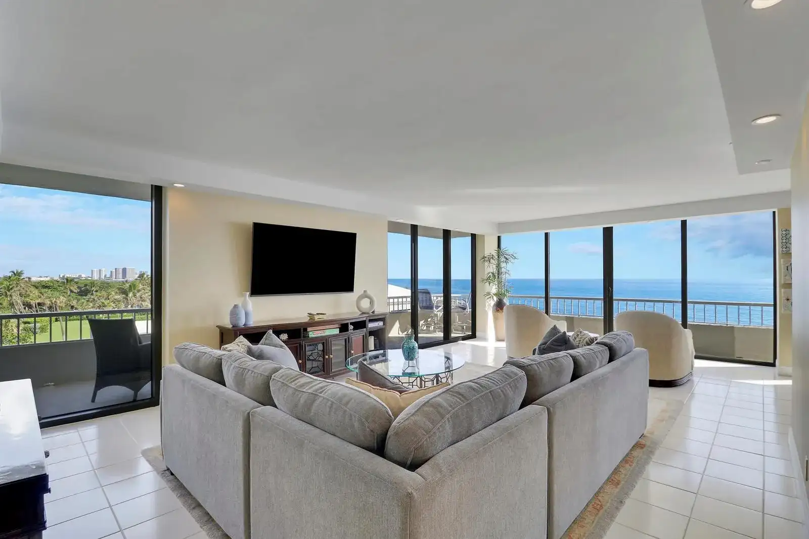 5510 N OCEAN Drive # 4C, Singer Island FL 33404 photo 2