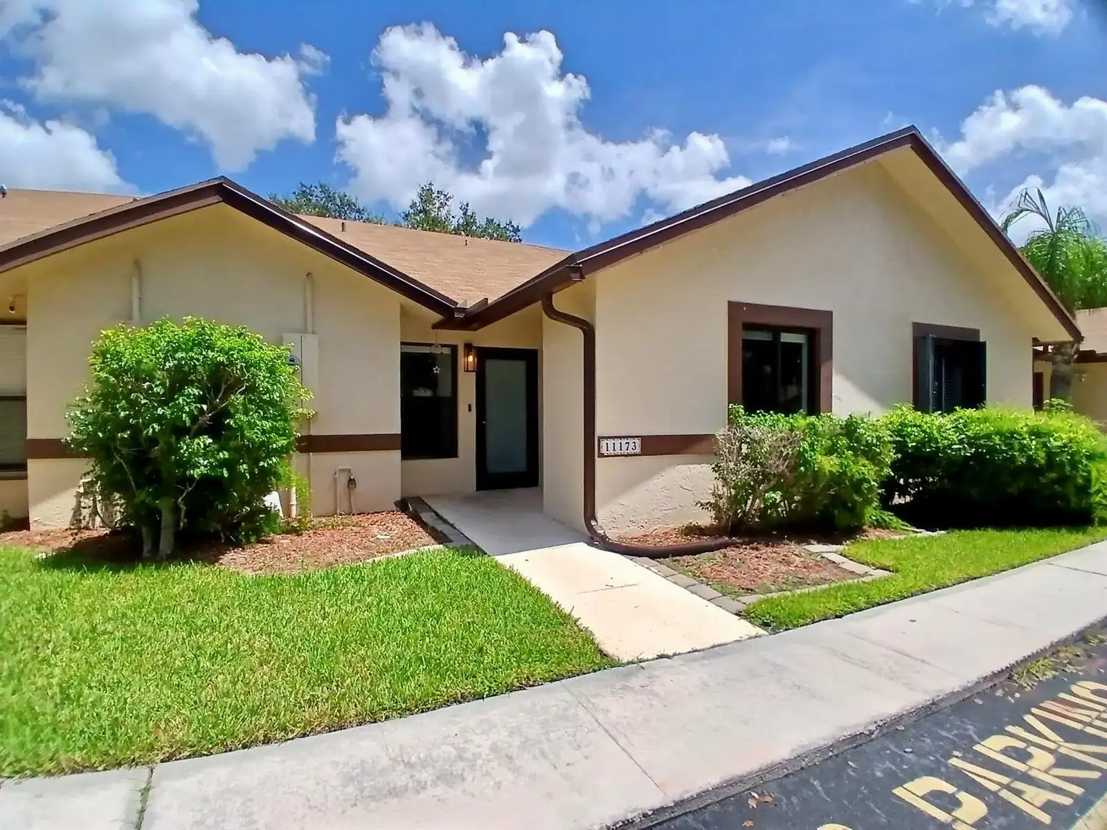 11173 NW 38TH Place, Sunrise FL 33351 photo 2