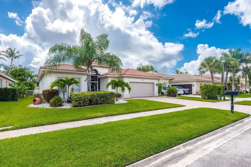 116 BELLA VISTA Way, Royal Palm Beach FL 33411 photo 2
