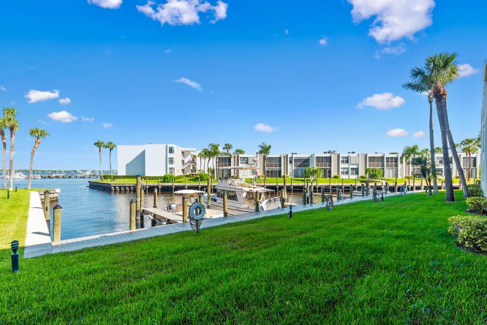 1950 SW PALM CITY Road # 103, Stuart FL 34994 photo 4