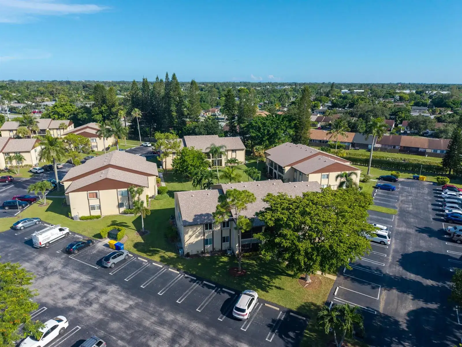 309 Pine Ridge Circle # 1, FL 33463 photo 4