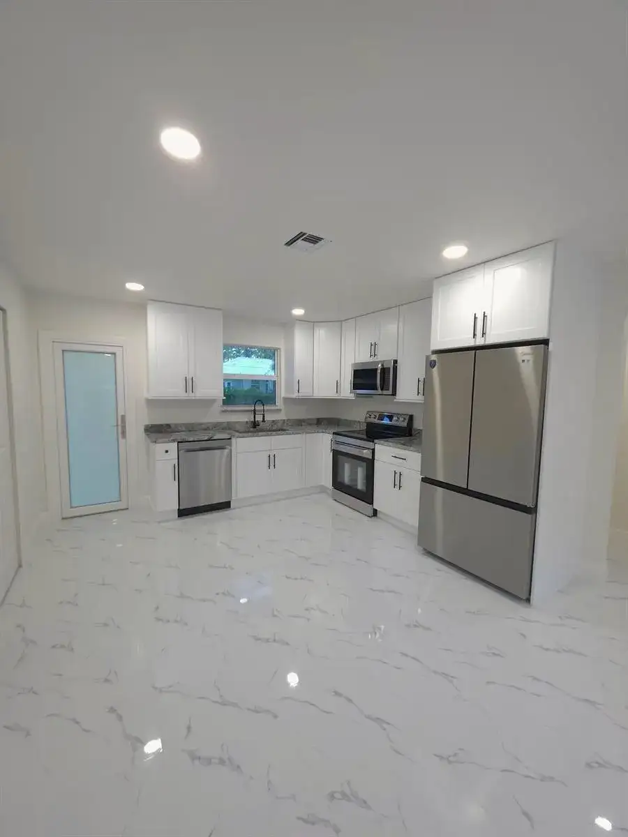 8001 Hibiscus Road, Fort Pierce FL 34951 photo 3