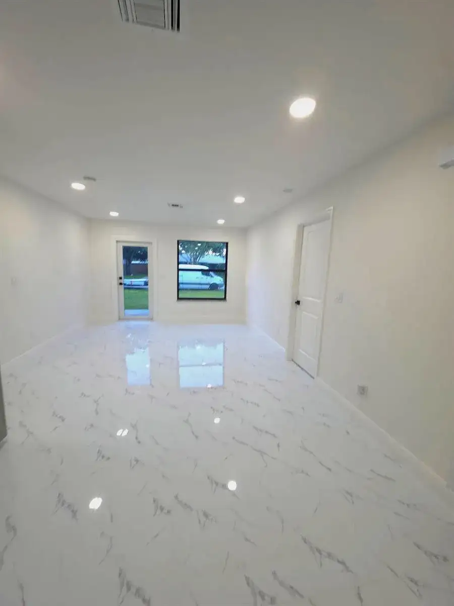 8001 Hibiscus Road, Fort Pierce FL 34951 photo 4